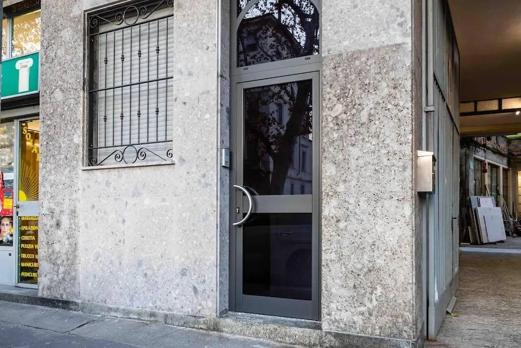 Apartment Rifugio Nel Cuore Di Milano Con Doccia Idromassaggio Italy